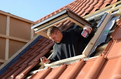 Pose de fenêtres de toit Velux à Porta